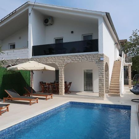 Holiday Home Domagoj - Mlk320 By Interhome Malinska Bagian luar foto