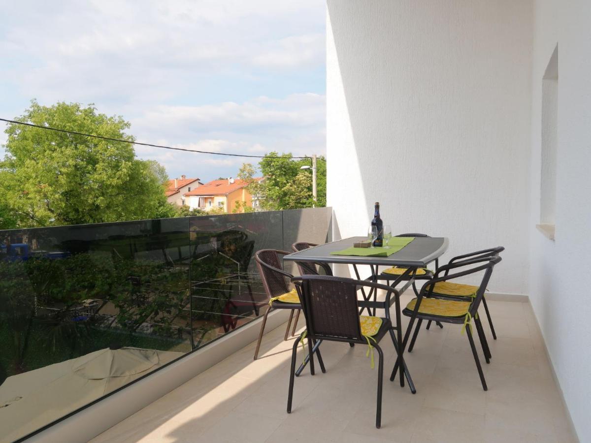 Holiday Home Domagoj - Mlk320 By Interhome Malinska Bagian luar foto